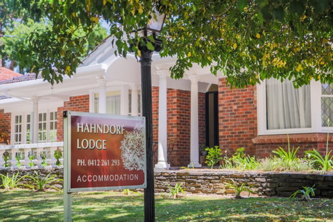HAHNDORF LODGE - Coogee Beach Accommodation 3