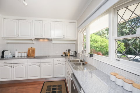 HAHNDORF LODGE - Coogee Beach Accommodation 4