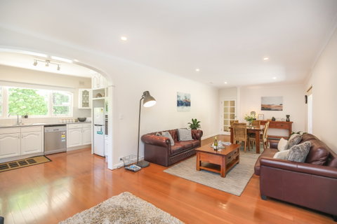 HAHNDORF LODGE - Coogee Beach Accommodation 7