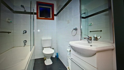 Hilltop Barn At Swan Bay - Coogee Beach Accommodation 3