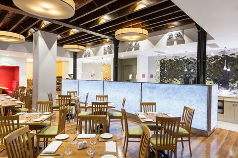 Holiday Inn Darling Harbour - Coogee Beach Accommodation 0