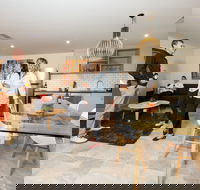 Howlong Country Golf Club Motel - Coogee Beach Accommodation