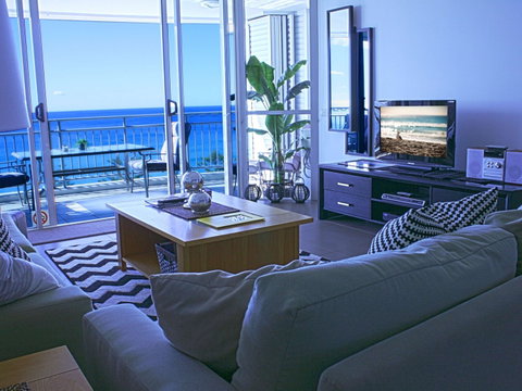 Indigo Blue Beachfront Holiday Apartments - Coogee Beach Accommodation 3