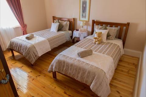 McKinley's Rest - Coogee Beach Accommodation 2