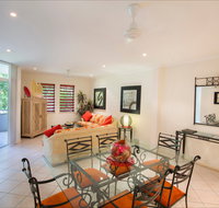 Oasis at Palm Cove - Coogee Beach Accommodation