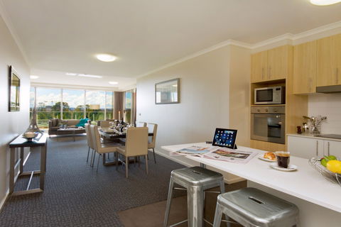 Pacific Suites Canberra - Coogee Beach Accommodation 4