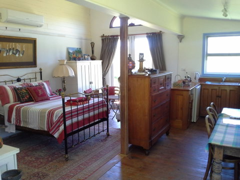 Runnymeade Studio B&B - Coogee Beach Accommodation 2