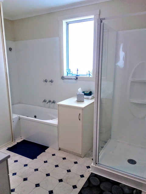 Sails On Port Sorell Boutique Apartments - Coogee Beach Accommodation 3