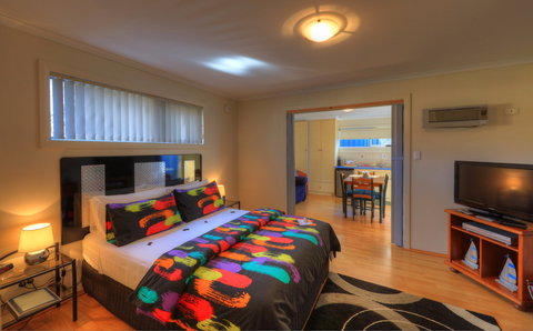 Sails On Port Sorell Boutique Apartments - Coogee Beach Accommodation 6