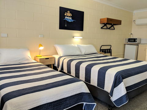Sail Inn - Yeppoon - Coogee Beach Accommodation 3