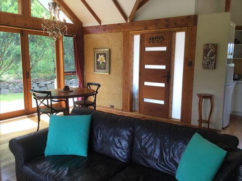 Shanleys Huon Valley - Coogee Beach Accommodation 2