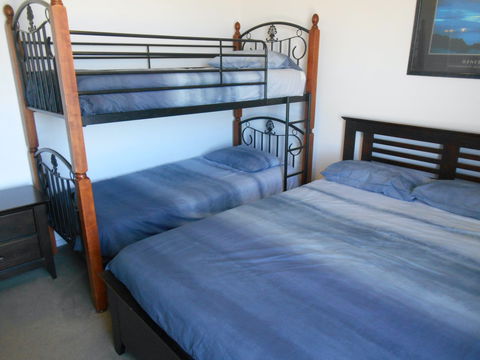 Sittin On The Beach - Coogee Beach Accommodation 6