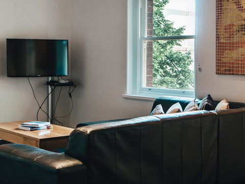 Sullivans Cove Apartments - Gibsons Mill - Coogee Beach Accommodation 9