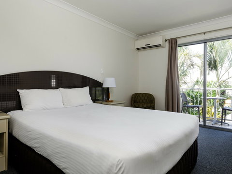The Waterloo Bay Hotel - Coogee Beach Accommodation 2