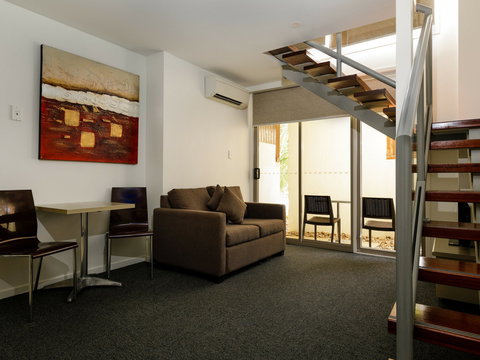 The Waterloo Bay Hotel - Coogee Beach Accommodation 5