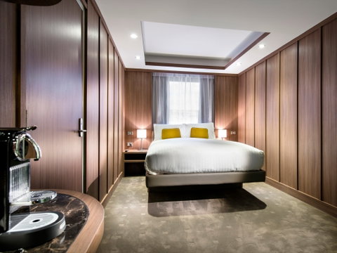 The Hougoumont Hotel - Coogee Beach Accommodation 1