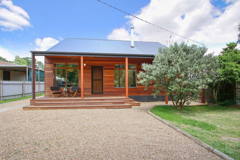 The Wooden House At 30 Delany - Coogee Beach Accommodation 0
