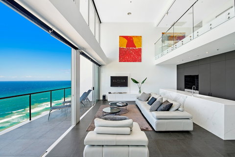 ULTIQA Air On Broadbeach - Coogee Beach Accommodation 0