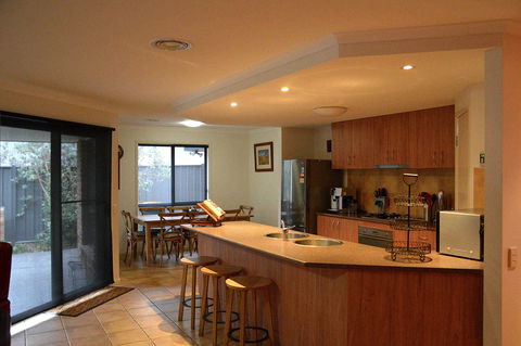 12 The Track - Coogee Beach Accommodation 1