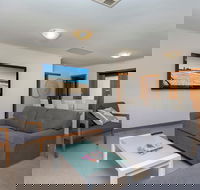 30 Strangways - Coogee Beach Accommodation