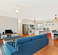 44 Ferguson Road - Quiet and Private and Welcomes Pets - Coogee Beach Accommodation
