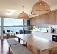Absolute Waterfront Gerroa - Coogee Beach Accommodation