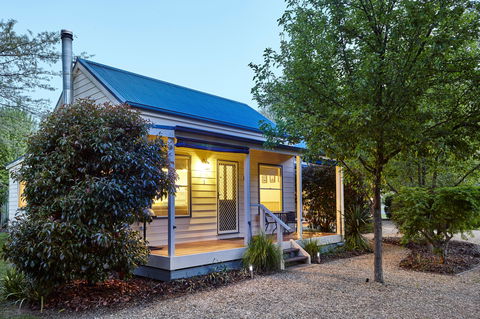Alpine Valley Cottages - Coogee Beach Accommodation 2