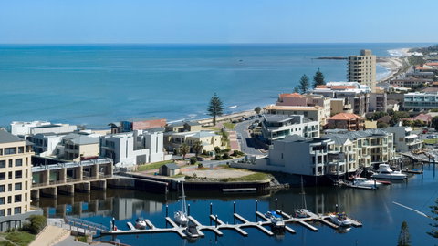 Atlantic Tower Motor Inn - Coogee Beach Accommodation 0