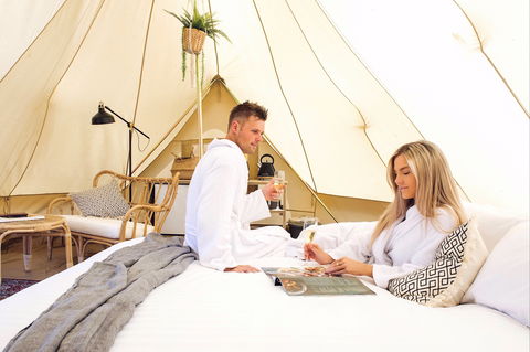 Balgownie Estate Winery Glamping & Accommodation - Coogee Beach Accommodation 2
