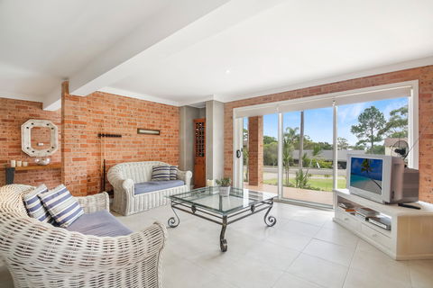 Bay Beauty - Coogee Beach Accommodation 0
