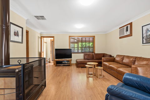 Century21 SouthCoast: Reef & Vines Port Noarlunga - Coogee Beach Accommodation 1