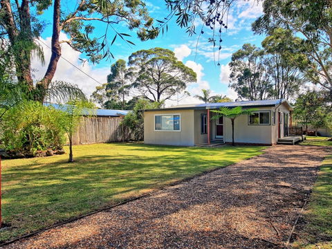 Coastaway - Coogee Beach Accommodation 0