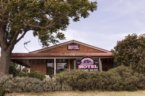 Colonial Motel - Coogee Beach Accommodation 0