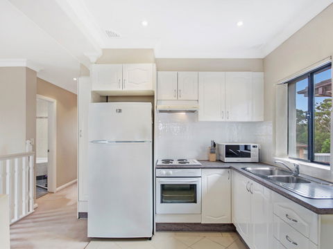 Duplex By The Sea - Coogee Beach Accommodation 1