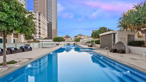 Holiday Holiday - H Residences Surfers Paradise - Coogee Beach Accommodation 1