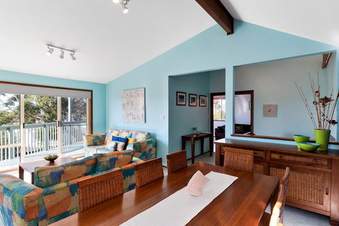 Horizon Views Beach House - Coogee Beach Accommodation 1