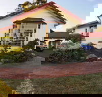 McNevins Warwick Motel and Gunyah Restaurant - Coogee Beach Accommodation