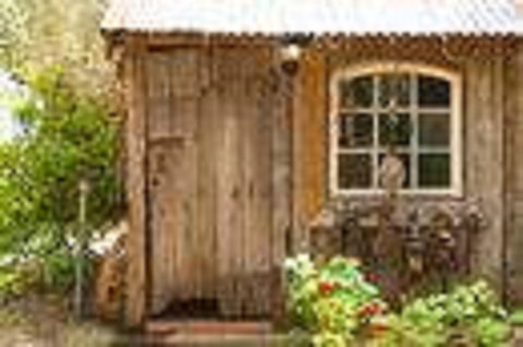 Red Tractor Retreat - Coogee Beach Accommodation 0