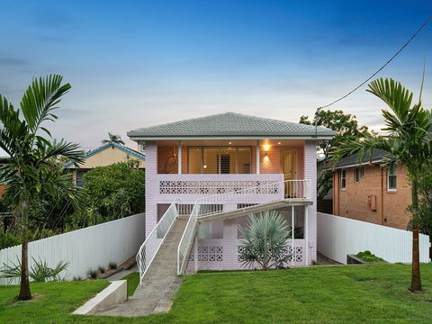 Sunset Beach - Surfside - Coogee Beach Accommodation 1