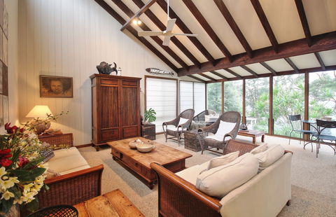 The Beach House  Jervis Bay - Coogee Beach Accommodation 1