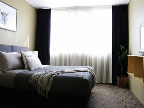 The Windsor Castle Hotel - Coogee Beach Accommodation 0