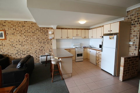 Twin Seasons 4 - Coogee Beach Accommodation 2