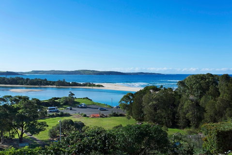 Ulmarra - Coogee Beach Accommodation 0