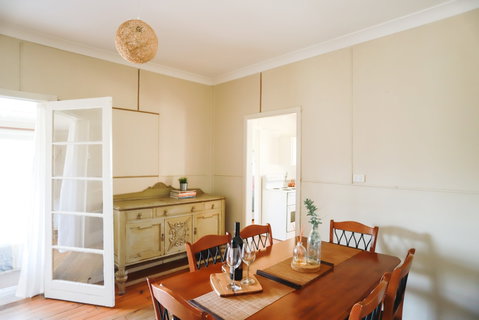 Adelong Valley Farm Stays - Moorallie Cottage - Coogee Beach Accommodation 2