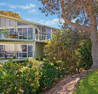 Arty Beach House at Lighthouse Beach - Coogee Beach Accommodation