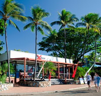 Base Airlie Beach Resort - Coogee Beach Accommodation