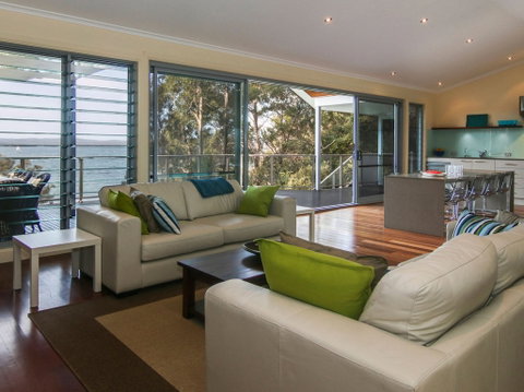 Becalmed On Sunshine Cove - Coogee Beach Accommodation 1