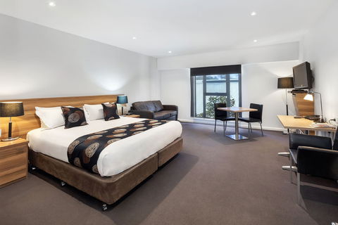 Best Western Plus Ballarat Suites - Coogee Beach Accommodation 0