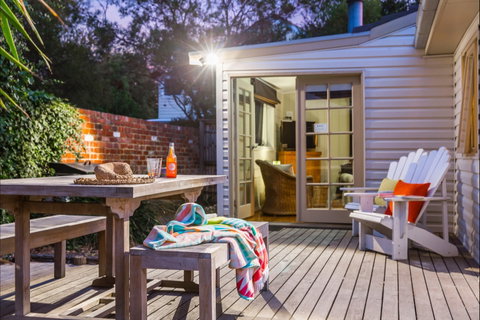 Blue Moon Cottages - Coogee Beach Accommodation 2