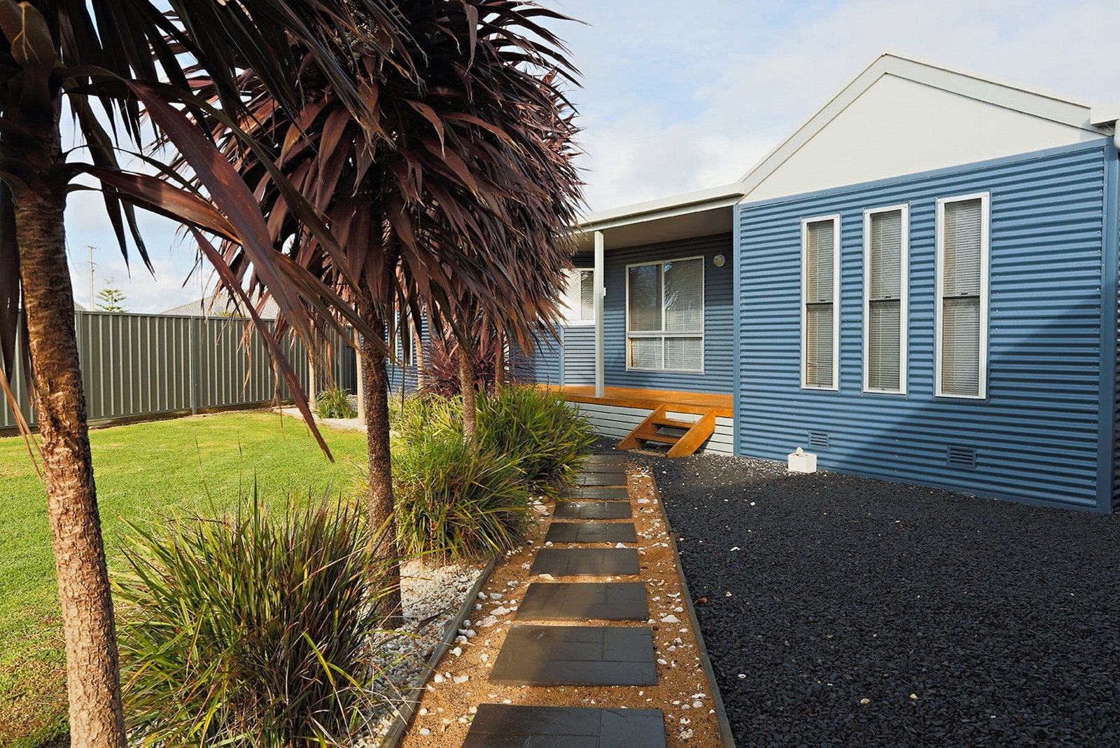 Caroline SA Coogee Beach Accommodation